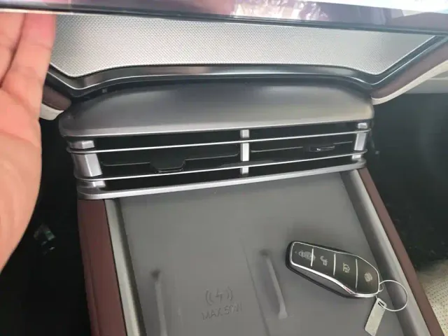 BYD Seal 07 DM-i — Фото автомобиля 12