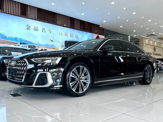 Audi A8 — Фото автомобиля 2