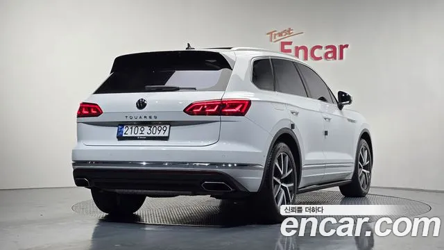 Volkswagen Touareg Touareg 3 поколение 3.0 TDI Prestige — Фото автомобиля 2