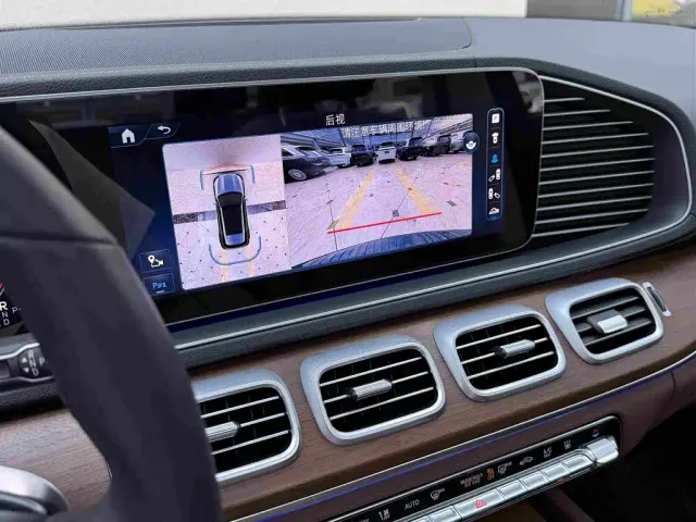 Mercedes-Benz GLE-Class — Фото автомобиля 10