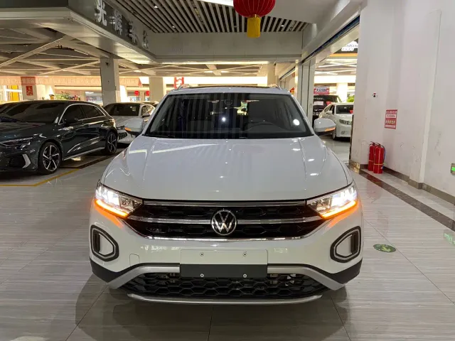 Volkswagen T-Roc — Фото автомобиля 2