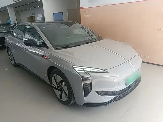 Hongqi EH7 — Фото автомобиля 3