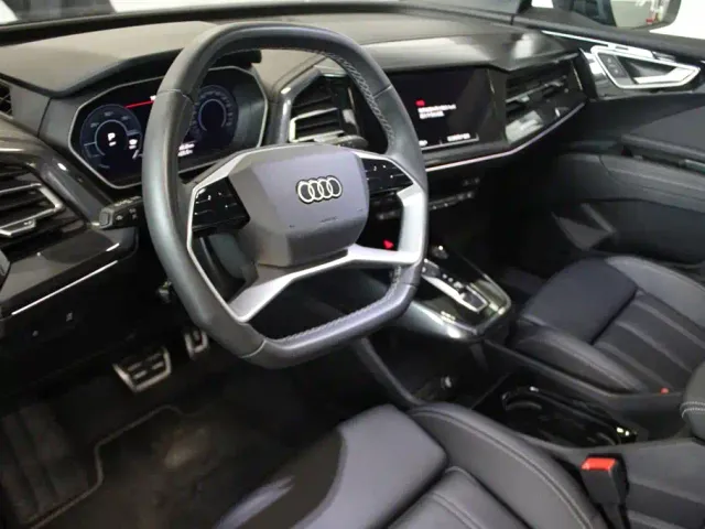 Audi Q4 e-tron — Фото автомобиля 13