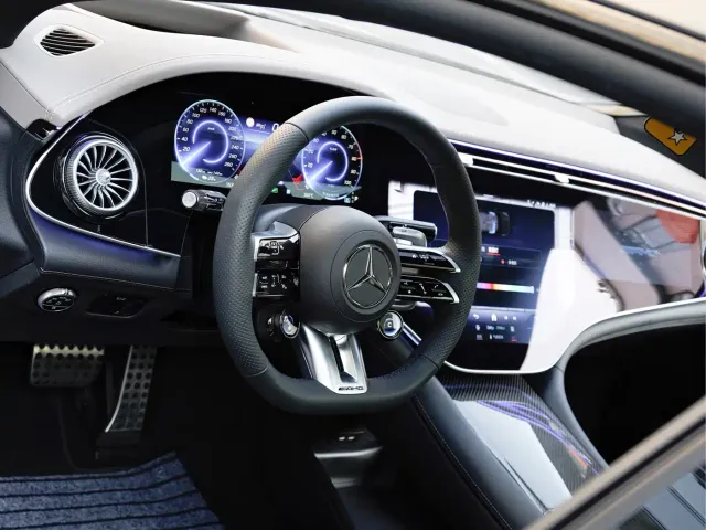 Mercedes-Benz EQE AMG — Фото автомобиля 18