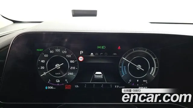 Kia Niro — Фото автомобиля 8