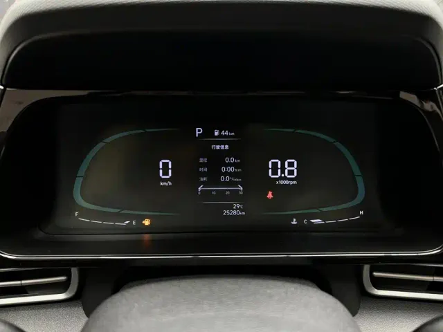 Hyundai Elantra — Фото автомобиля 20