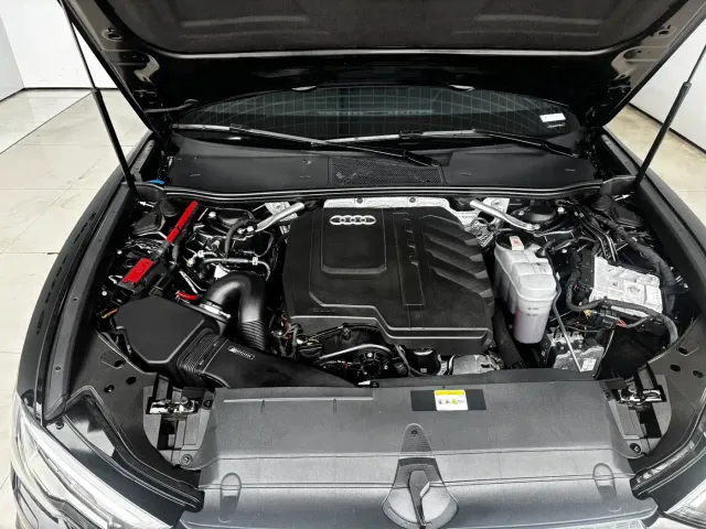 Audi A6L — Фото автомобиля 30
