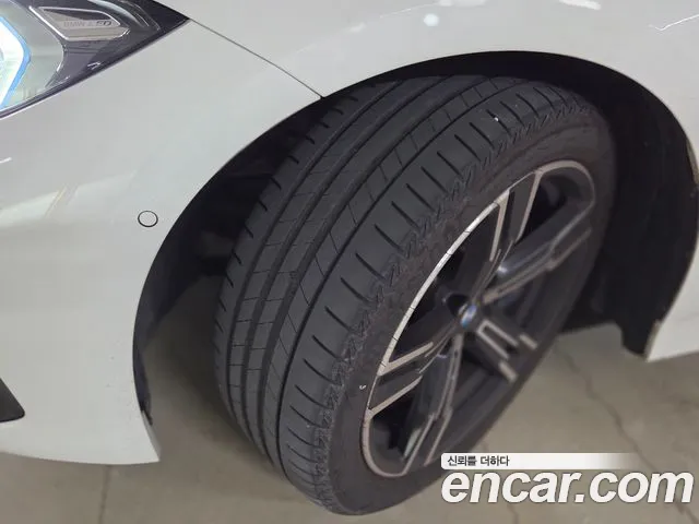 BMW 3-Series 3 серия (G20) 320i M Sport — Фото автомобиля 10