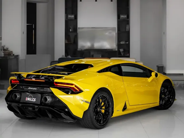 Lamborghini Huracan — Фото автомобиля 6