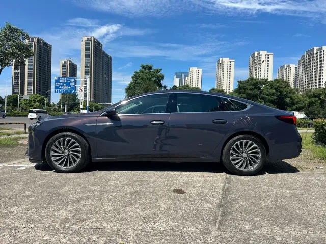 Buick LaCrosse — Фото автомобиля 5