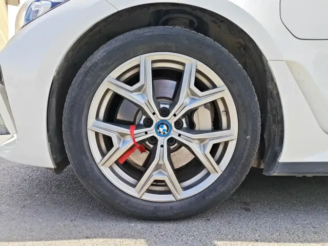 BMW i3 — Фото автомобиля 9