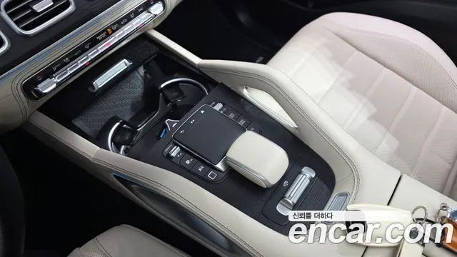Mercedes-Benz GLS-Class — Фото автомобиля 8