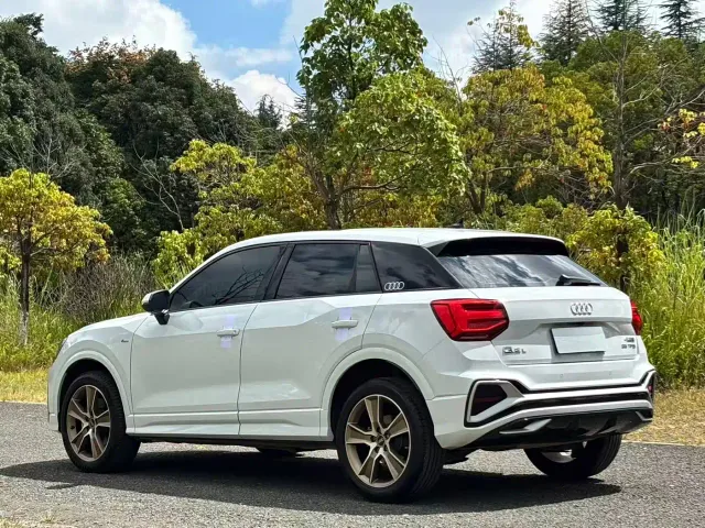 Audi Q2L — Фото автомобиля 6