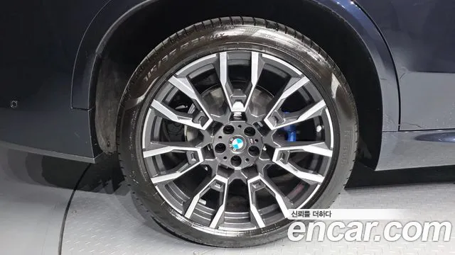 BMW X5 xDrive 40i M Sport — Фото автомобиля 5