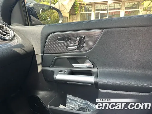 Mercedes-Benz EQA H243 — Фото автомобиля 6