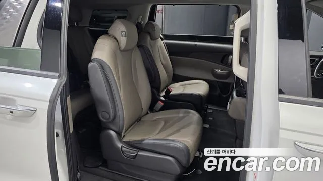 Kia Carnival 4th Gen — Фото автомобиля 18