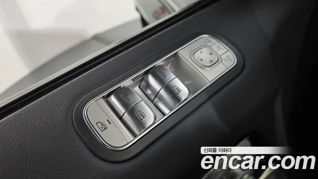 Mercedes-Benz G-Class — Фото автомобиля 20