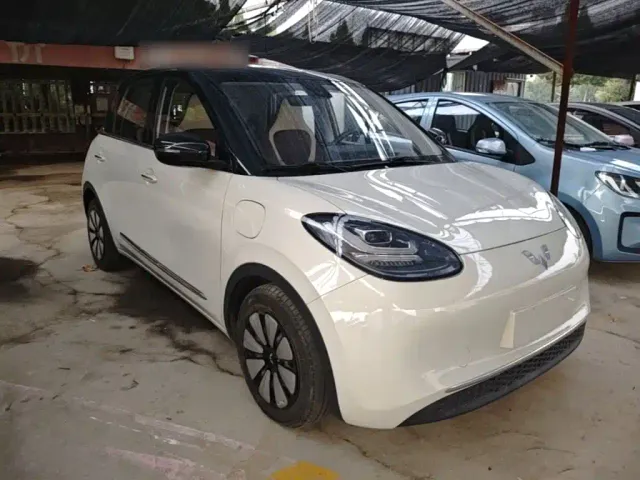 Wuling Bingo — Фото автомобиля 3