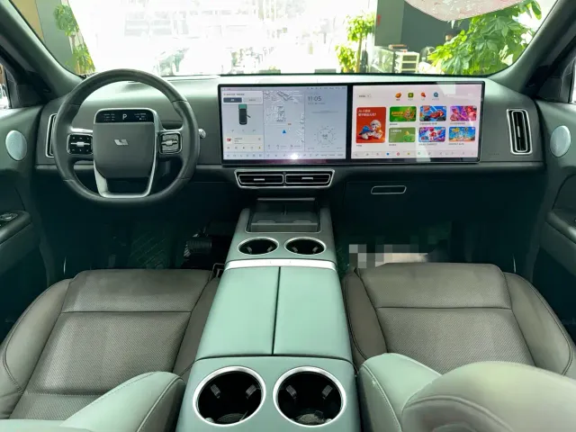 Li Auto L8 — Фото автомобиля 6