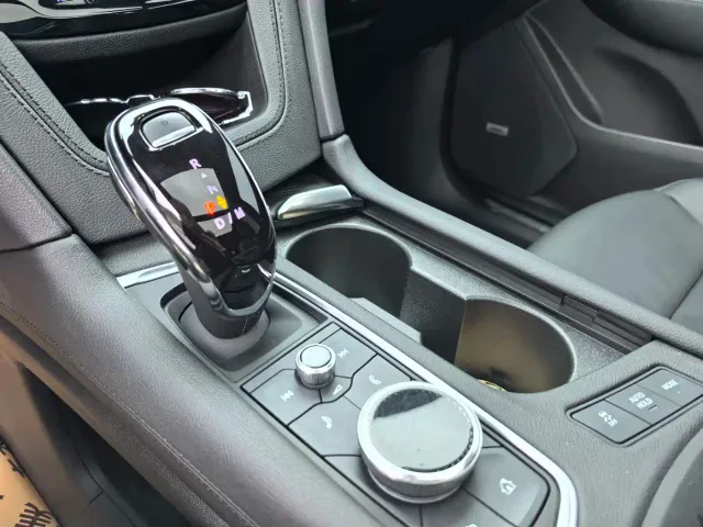 Cadillac XT5 — Фото автомобиля 14