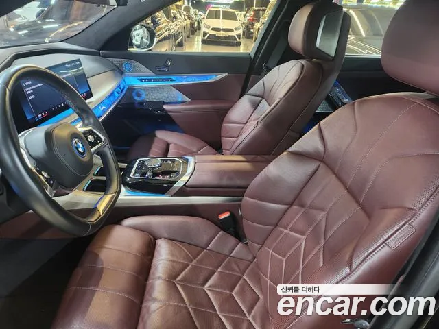 BMW 7-Series — Фото автомобиля 9