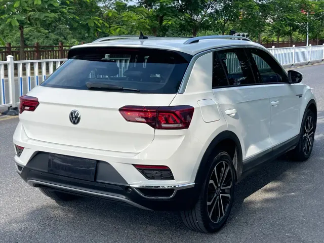 Volkswagen T-Roc — Фото автомобиля 6