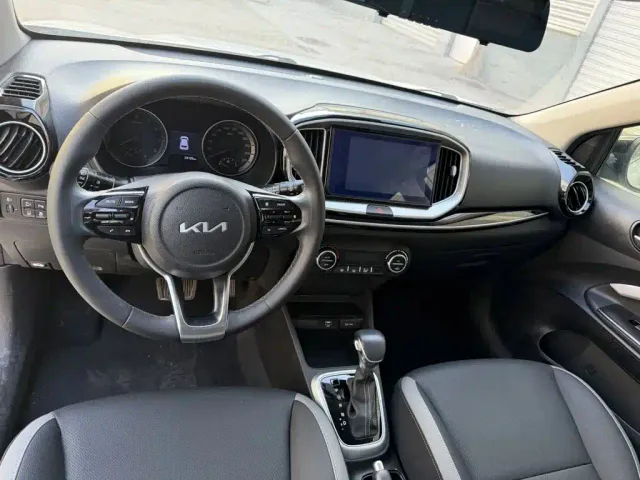 Kia KX1 — Фото автомобиля 9