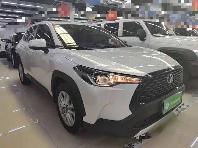 Toyota Corolla Cross — Фото автомобиля 3