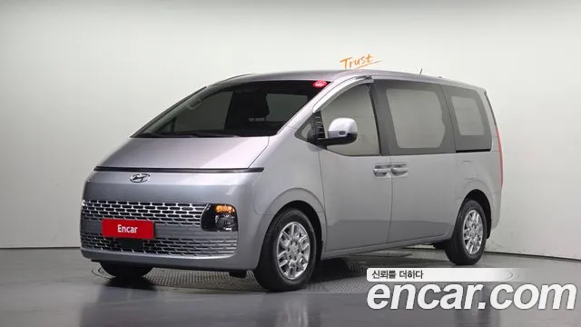 Фотография автомобиля — Hyundai Staria