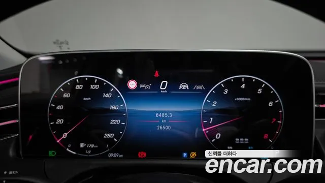 Mercedes-Benz E-Class — Фото автомобиля 11