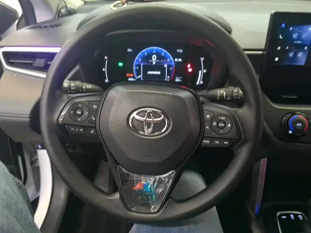 Toyota Corolla Cross — Фото автомобиля 10