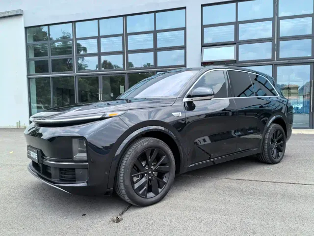 Фотография автомобиля — Li Auto L8