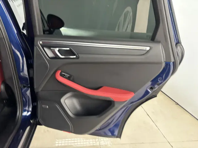 Porsche Macan — Фото автомобиля 23