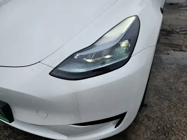 Tesla Model Y — Фото автомобиля 23