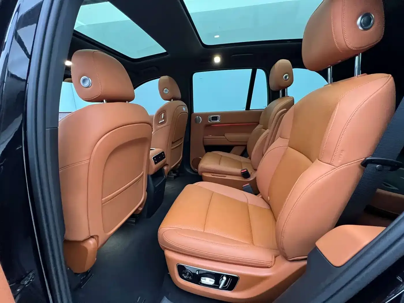 Li Auto Li L8 2024 Pro — Фото автомобиля 7