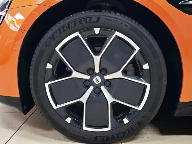 Xiaomi SU7 — Фото автомобиля 19