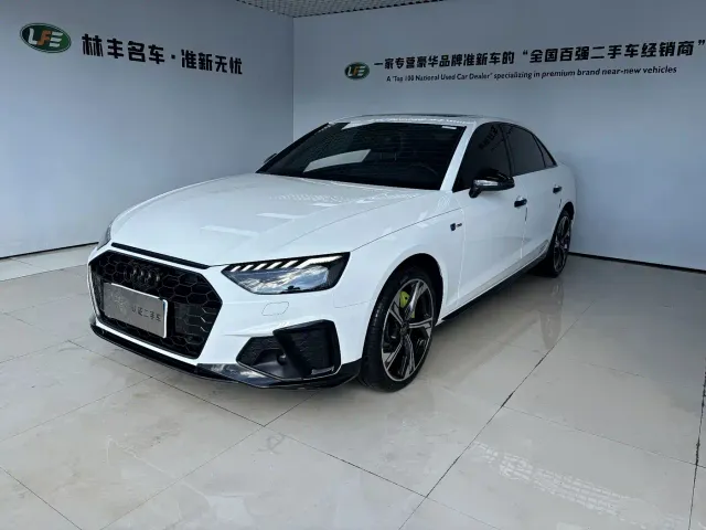 Фотография автомобиля — Audi A4L