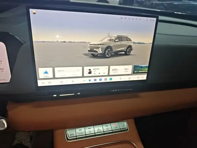 Haval Haval Xiaolong MAX 2025 Hi4 165 Ultra Smart Drive Edition — Фото автомобиля 12