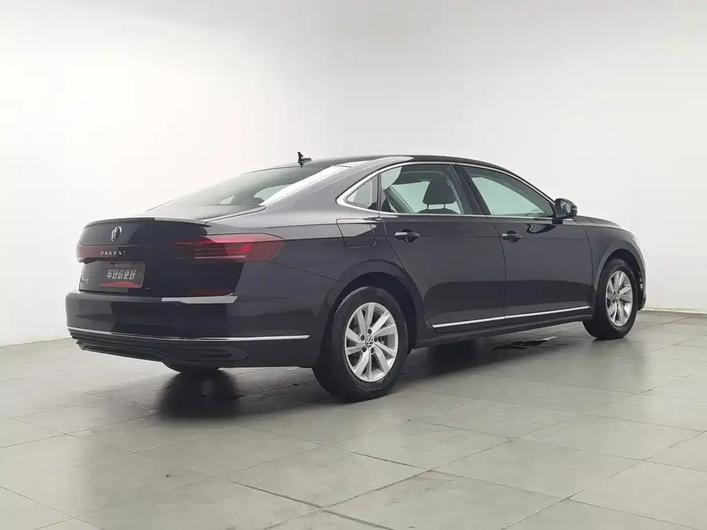 Volkswagen Passat 2025 Outstanding 280TSI Business Edition — Фото автомобиля 2