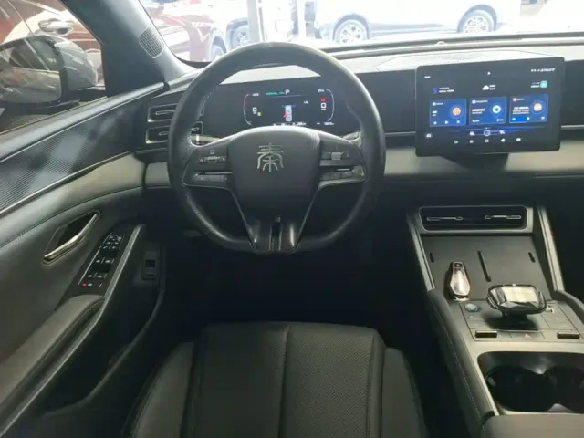 BYD Qin L — Фото автомобиля 10