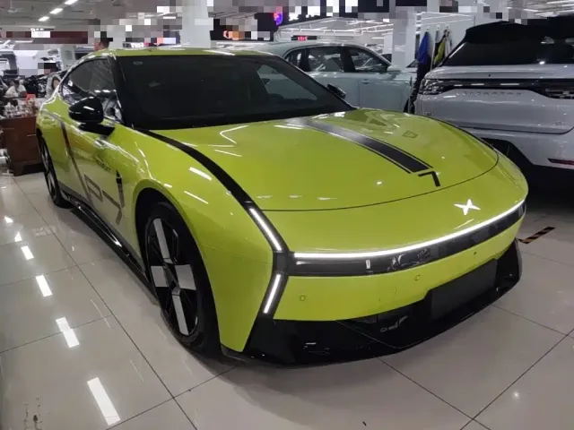XPeng XPeng P7 2025 Base Model — Фото автомобиля 3