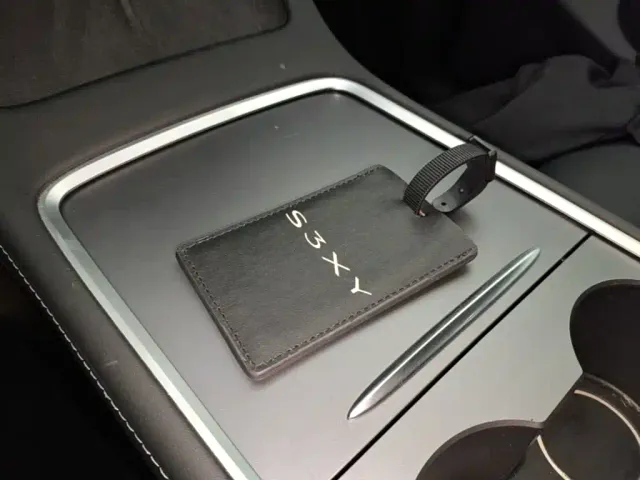 Tesla Model Y — Фото автомобиля 8