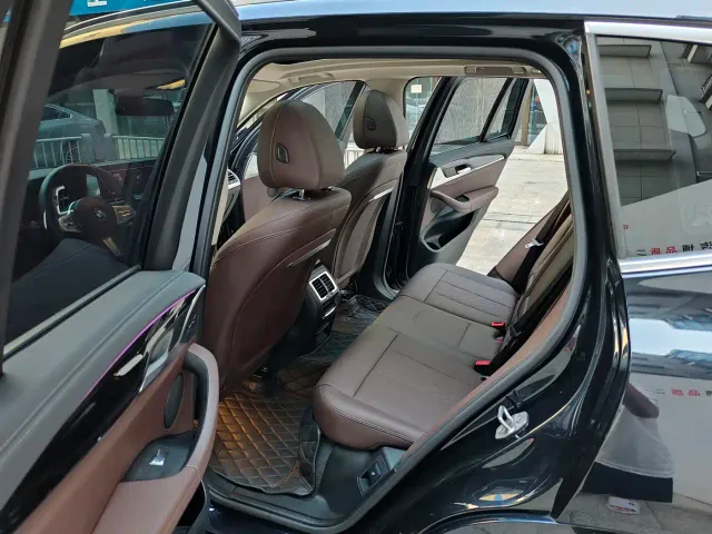 BMW X3 — Фото автомобиля 10