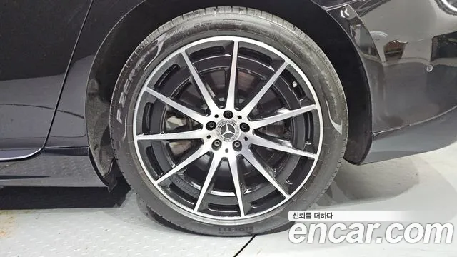 Mercedes-Benz EQS — Фото автомобиля 17