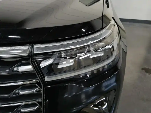 Ford Explorer — Фото автомобиля 7