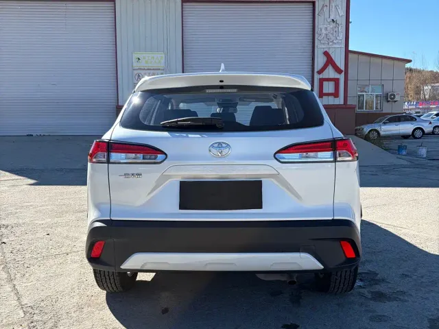 Toyota Corolla Cross — Фото автомобиля 8