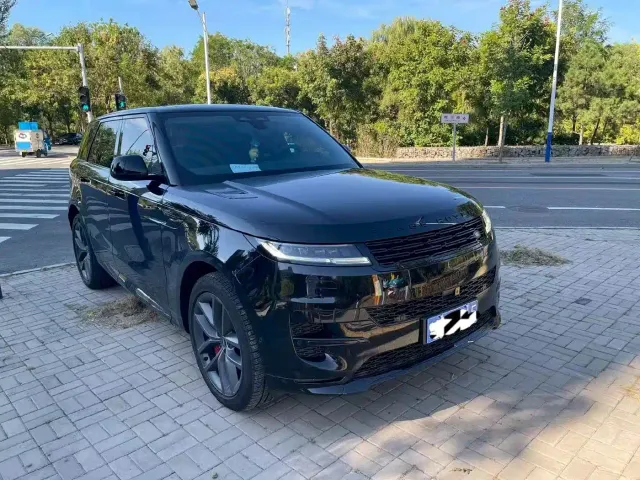 Фотография автомобиля — Land Rover Range Rover Sport