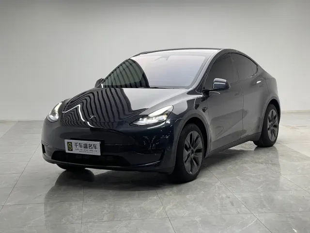 Фотография автомобиля — Tesla Model Y