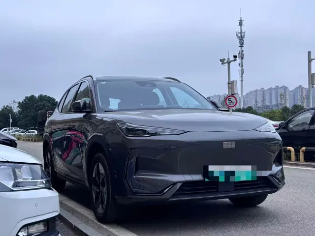 Geely Galaxy E5 — Фото автомобиля 3