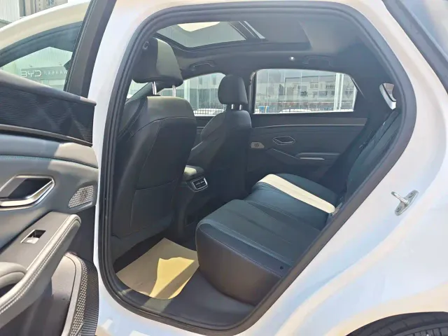 BYD Qin L — Фото автомобиля 14